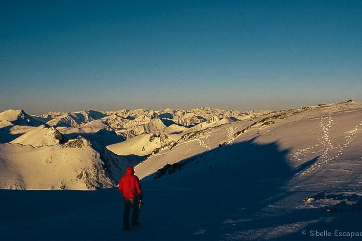 Raquette à neige Ariège Sommet Péric
