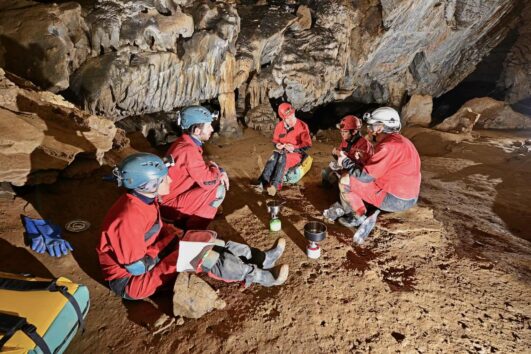 Spéléologie Ariège - Grotte de l'Ermite pour les enfants - Ussat-les-Bains